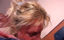 BB video: Эта немецкая домохозяйка-свингерша позволила своему мужу и его коллеге трахнуть ее