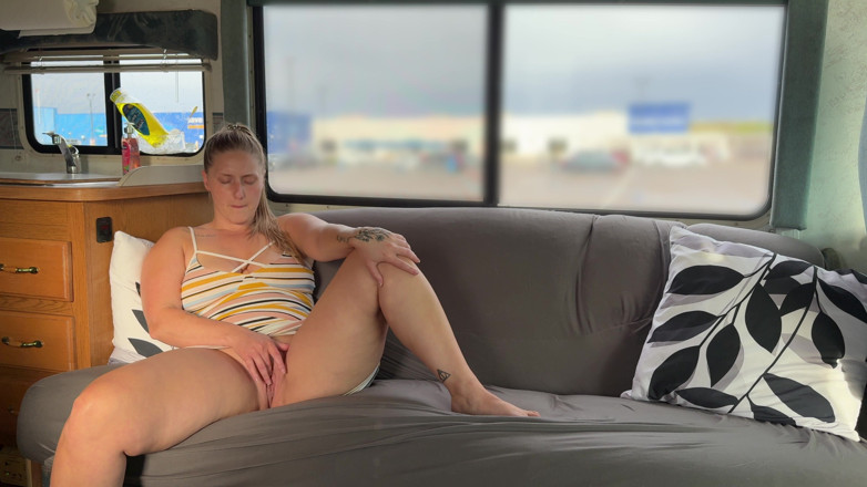 Nerdy Nympho: Cumming in Public Solo Parking Lot Finger Fuck