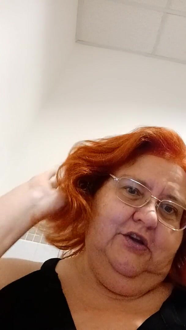 BBW nurse Vicki adventures with friends: Podívejte se na můj Nový styl vlasů a barvu