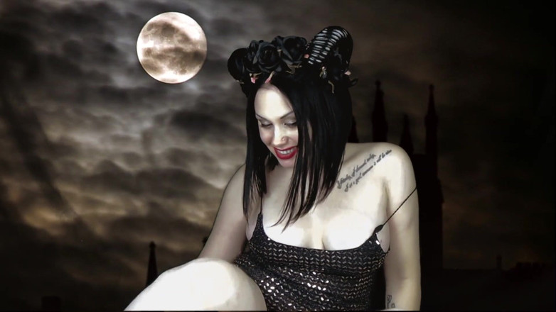 Goddess Misha Goldy: Bạn nếm thử beter sau khi bạn xuất tinh! Fetish!...