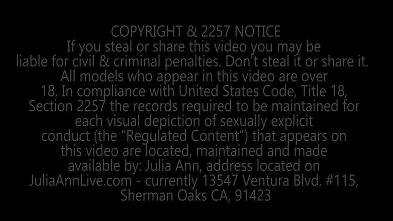 Julia Ann: レズビアンMILF狂気ジュリアアンとレナポール