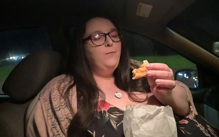 SSBBW Lady Brads: Eating Donuts by the Seaside