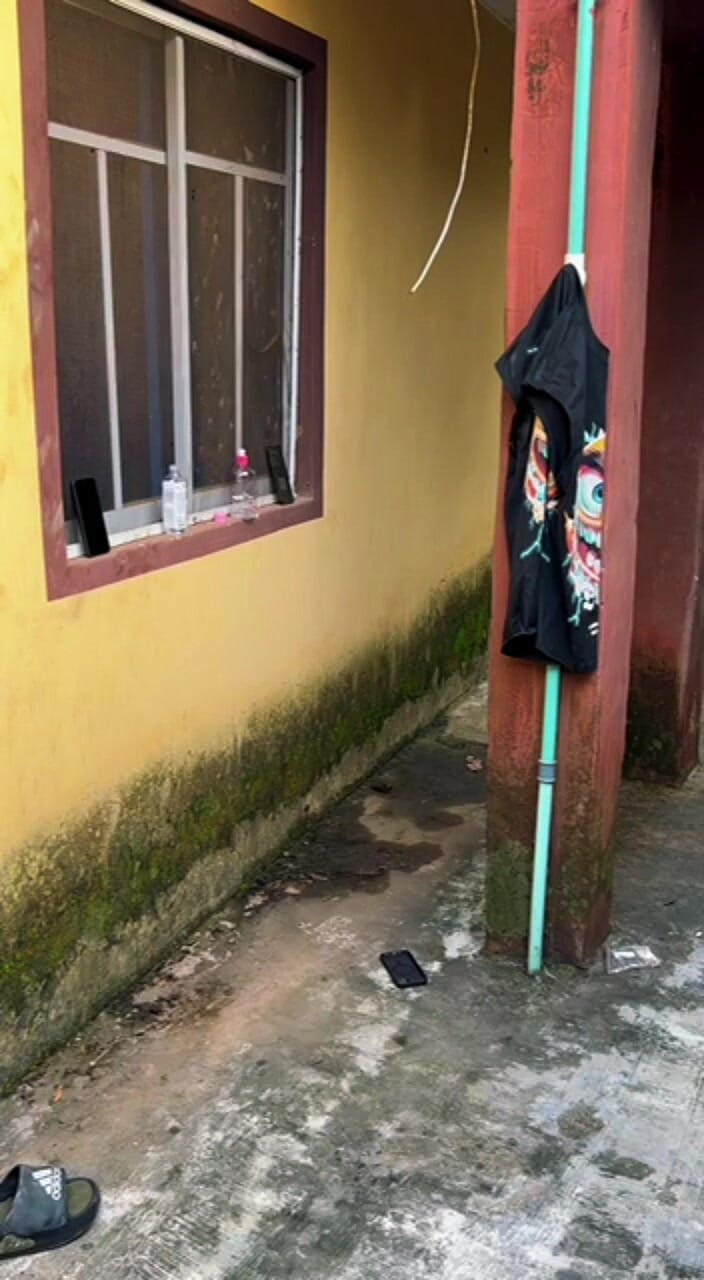 BLACKSHOOTERR: Ngentot di luar rumah dua cewek kulit hitam kulit hitam
