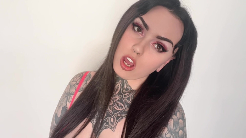 Miss Valentina: 가상 웨지