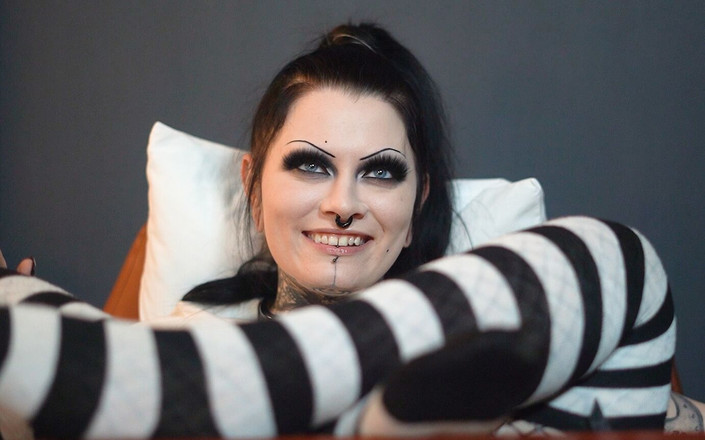 XxxWords: Kat Black - Croxxxwords - Pt1