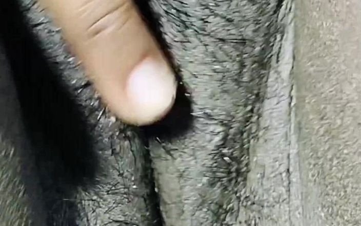 Busty WifeNo1: Mi esposa comparte digitación llamada real