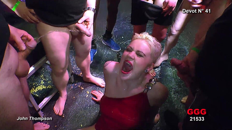 Casting GIRLS AND FIRST PORNO: Prima dată gagici în muie cu pișat și înghițire de spermă cu ejaculare...