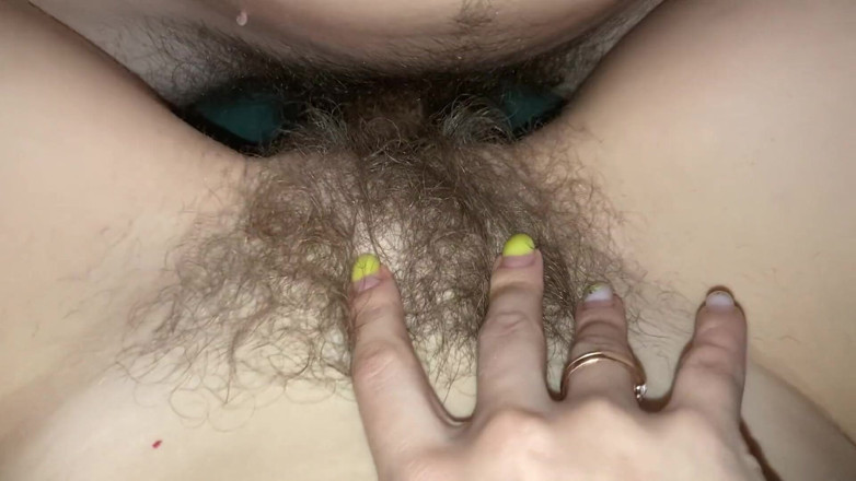 Hairy couple: Cuplu păros se fute de aproape