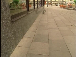 Lucky Cooch: ブルネットのドイツ人女性は屋外でインタビュー