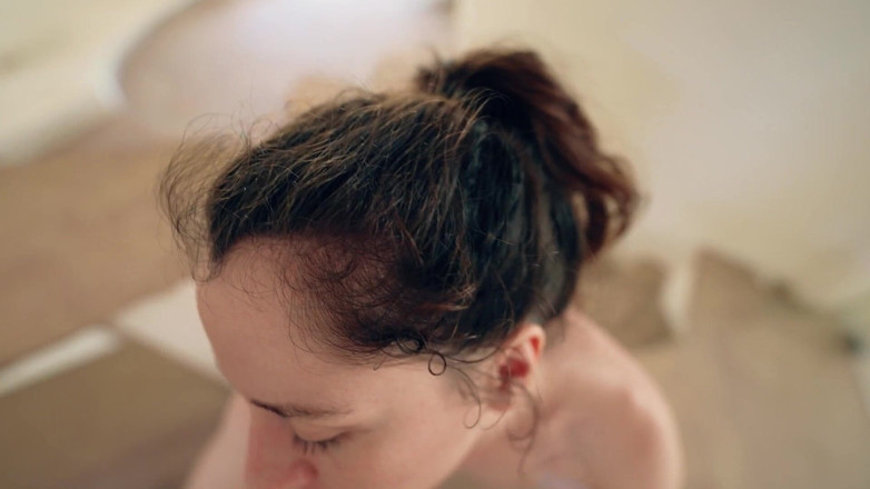 Tate: Sexy Student Give Me Risky Blowjob in Abandoned Luxury Villa