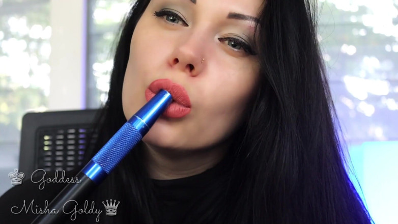 Goddess Misha Goldy: Кінчай на мою велику бежеву спокусу і великий дим кальяну!