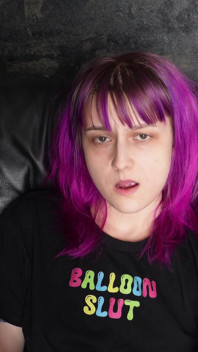 Alice Bean Orgasm: fată ciudată masturbează