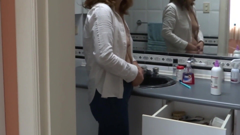 Ardientes69: My sister-in-law loves showing off while she asks me to...