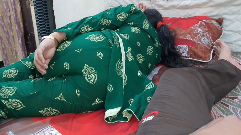 QueenbeautyQB: Sharing the Bed with the Stepmother Again - She Because Is...