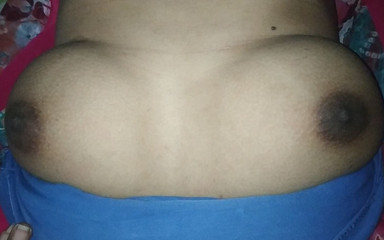 Roman&couples: Close up with a condom