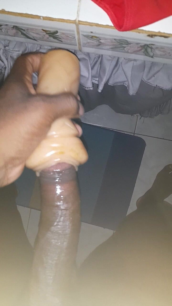 Black guy: Masturbare S7 E10