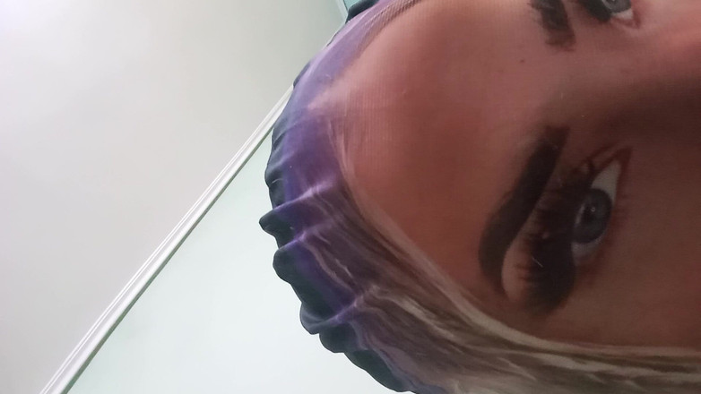 Greek cross lovers: Jestem Elena Andreou, najbardziej szalony Krzyż w Grecji, i stawiam...