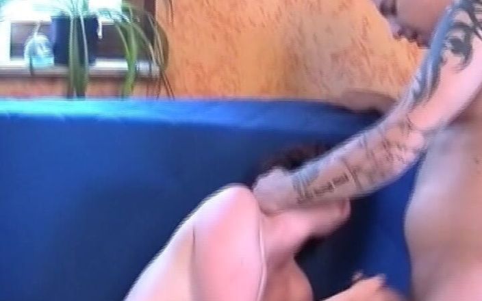 Deutsche Camgirls: Zrzka německá děvka si užívá sexy šukání se svým milencem