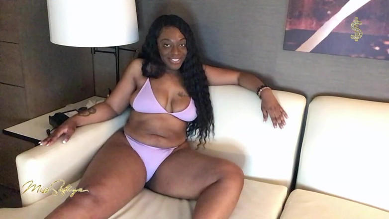 Miss-Safiya: Zdvih pro moje sexy kýchačky
