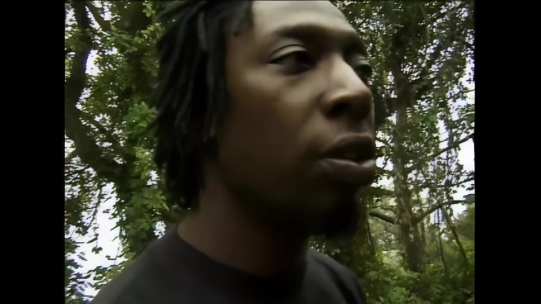 Out Sexxx: Tập luyện trên bãi biển với những khổng lồ để liếm