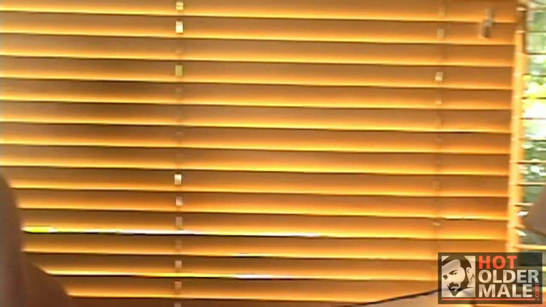 Pantheon men: down to Business: Jaren ve Scott