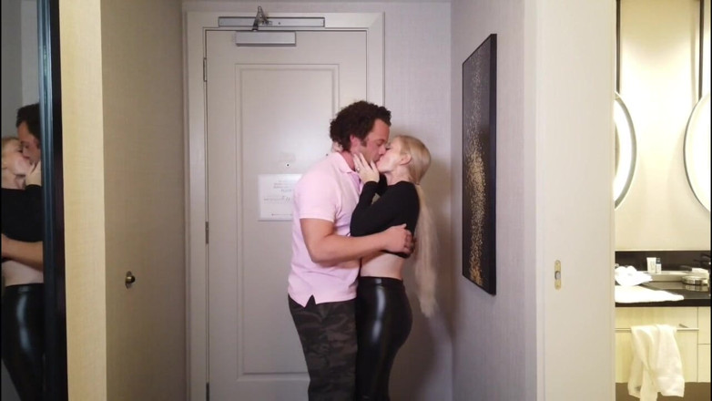 Sensual productions: Manlief filmt hete vrouw met perfecte grote tieten