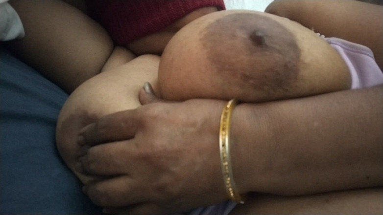 Tamil lesbian: Biggest Boobs Tamil Aunty