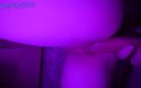 Violet Purple Fox: Saftig tjej vill ha en stor kuk i sin våta...