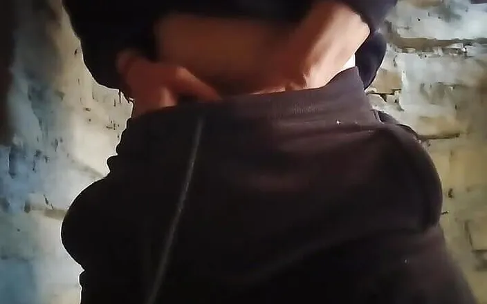 Gangbang straight: Water Squirts From the Ass of a Condom Nurse
