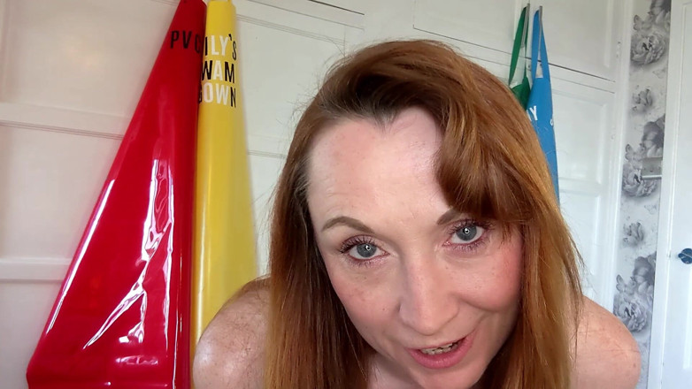 Lily kink: Squirting Pvc Apron Slut