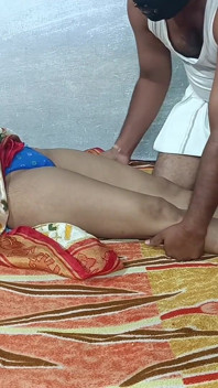 Compilație cu ejaculare cu soție indiană sexy care își masează țâțele și suge pizda și linge pizda