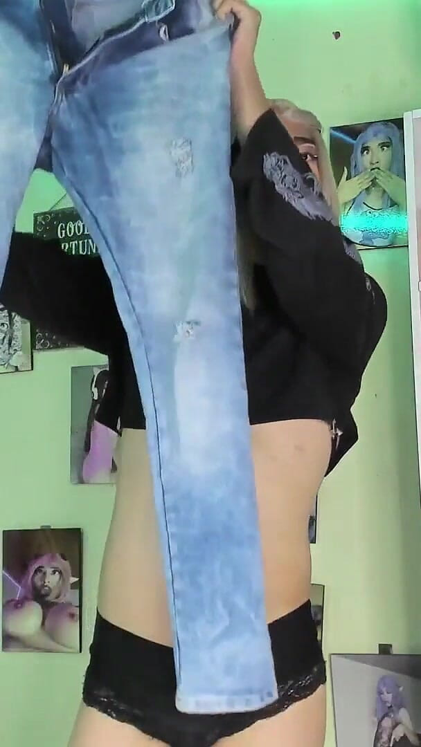 2l Water Pretend Pee in Urinal (Goddes Sofi)