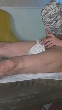 Massage Gay Interrompu - Un Mari Hétéro Laisse Fort Et Non Baisé Après Des Appels De Sa Femme
