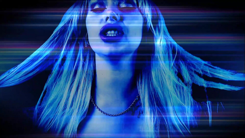 Goddess Misha Goldy: Дражнила і ніж з'їла спокуслива русалка з великими цицьками!