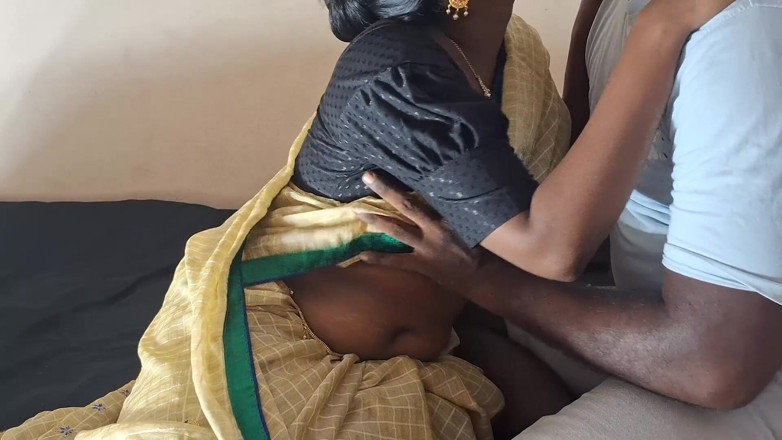 Delightrose: Soție indiancă desi tamilă sexy își fute cumnatul