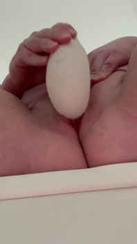 Pengalaman orgasme solo sebenar dengan Womanizer