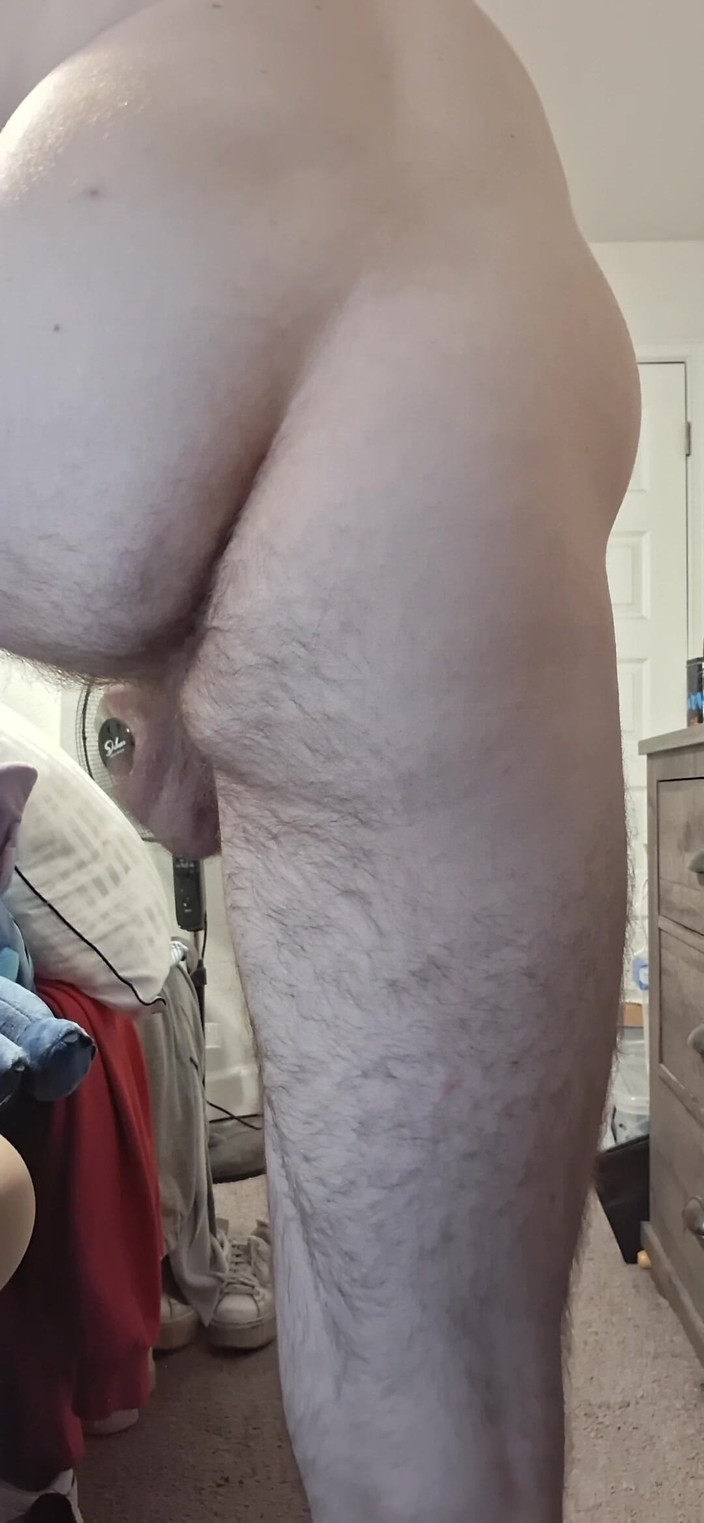 Gemini4ever: L'uomo da solo si masturba.