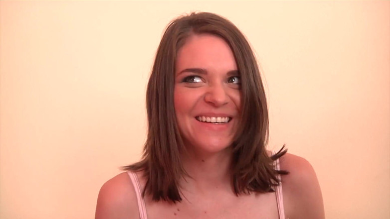 German amateur - 100% German hardcore videos: Teen tóc nâu với bộ ngực nhỏ được đụ say mê