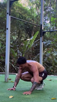 Ganzkörpertraining Mit Dominanz Von Pulldowns