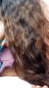 Vänens fru suger min kuk, bhabhi började suga min kuk som en banan, desi avsugning video