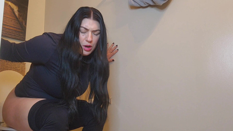 Julia Ryan: Gassy