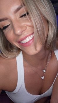 Sora vitregă excitată îmi arată punctul ei sexual secret - Mypervyfamily -