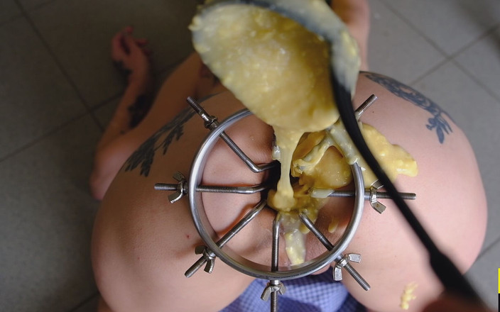 Forest-Whore: Cupcake anale dalla foresta puttana. Andiamo giù la ricetta!