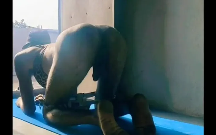 Tani: Bikini Nude Sunbath Cumshot