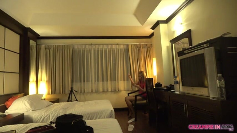 Creampie In Asia: Je n'ai pas pu le frapper avec elle à tous cette...