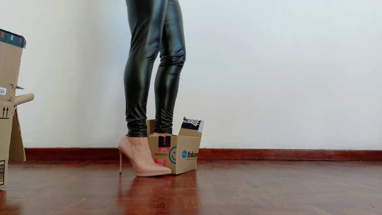 Kinky Lyrical: Stilettos Vs Cardboard