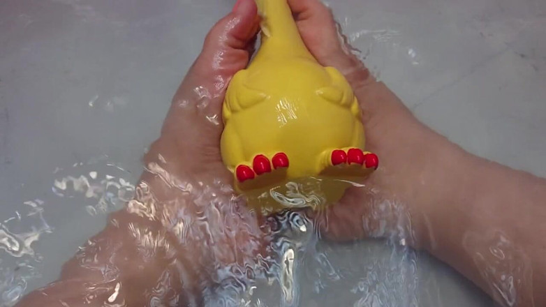 DanaDom20: Playing in the water mith my feet