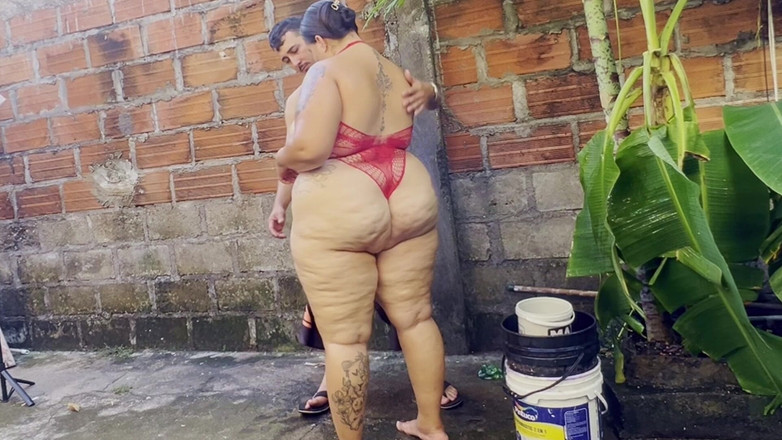 Lexly_16: Můj soused vejde do mé zahrady a tohle se stalo úžasné