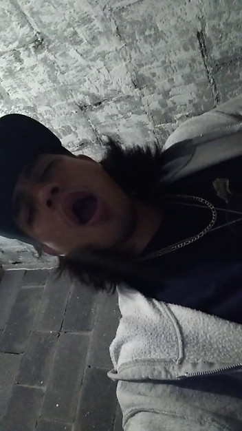 AlexAlejandro13: Ik warm je niet op in de badkamer