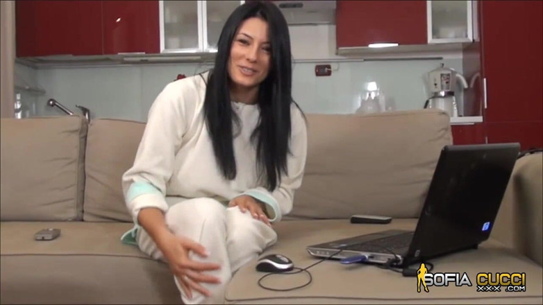 Sofia Cucci xxx: Sofia Cucci in her pajamas live from her home